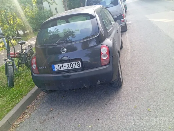 Nissan Продаю на запчасти, мотор 1.4 бензин. Перед прошлы