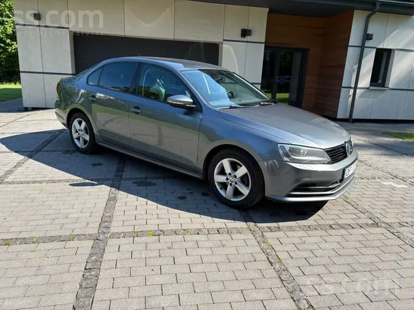 Pārdodu 2016 gada 92 kW 1.4tsi VW jetta.
6 ātrumi, manuālis ar benzīna dzi