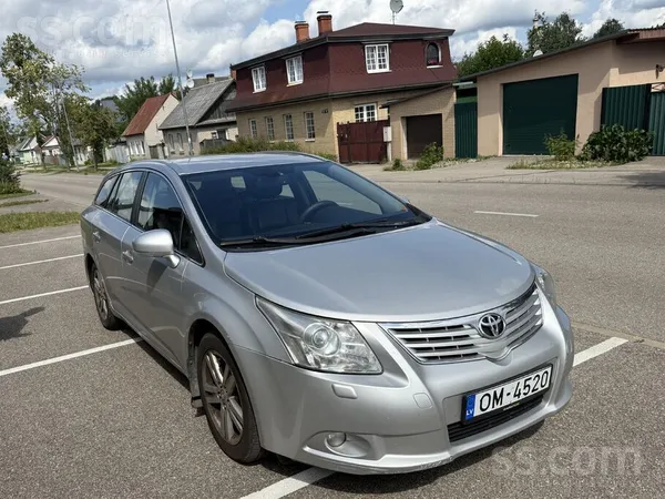 Toyota Продаю Toyota Avensis, 2009 год , 2.0 дизель , 93 