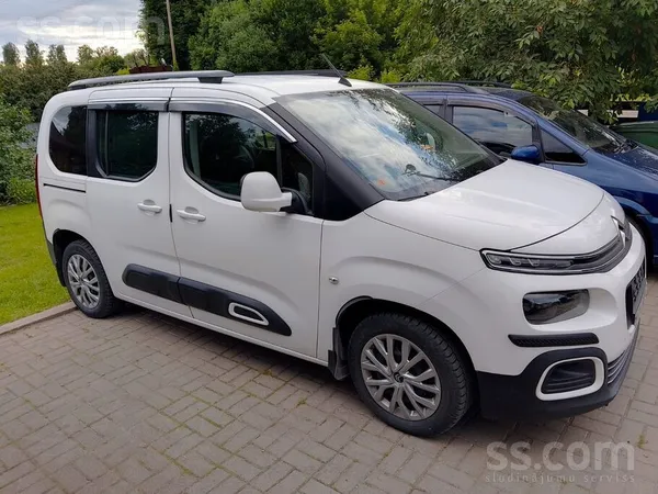 Citroen Pārdodu labu auto, visa informācija pa tel. 263567
