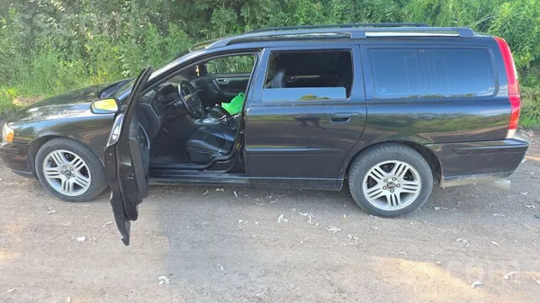 Volvo Pārdodu vai mainu Volvo v70 2005gada 2.4 dīzelis 1