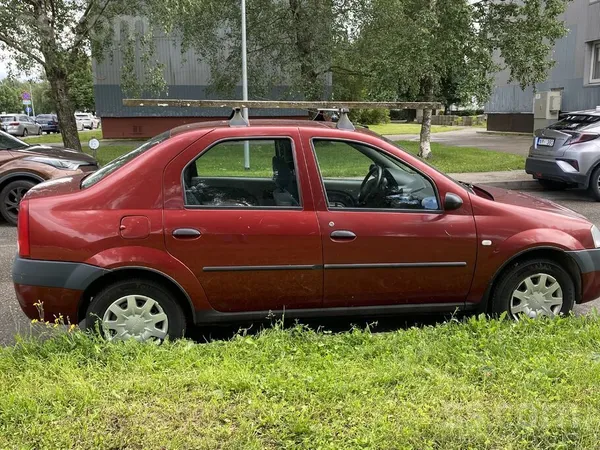 Dacia Pārdodas Dacia Logan. 