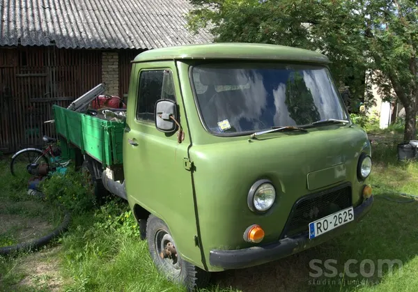 Pārdodu Uaz, ar Volgas dzinēju iekšā. Ir iespējams pārrakstīt, ir nodokļu pa