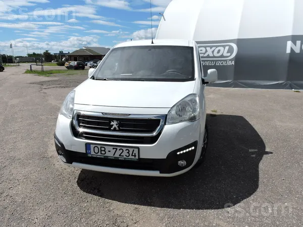 Peugeot Pārdod. 