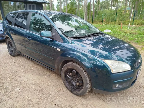 Ford Продам экономичный Focus. Богатая комплектация: бо