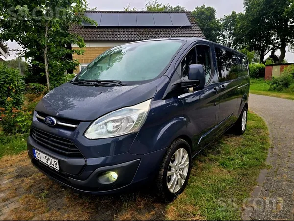 Ford Pārdod Ford Transit Custom 2013. gada.