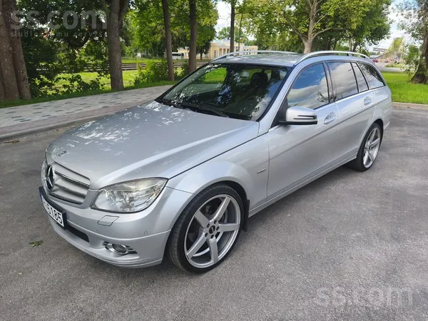Mercedes Pārdod Mercedes-Benz C220 2.2 Dīzeli 2009 Gada Aut