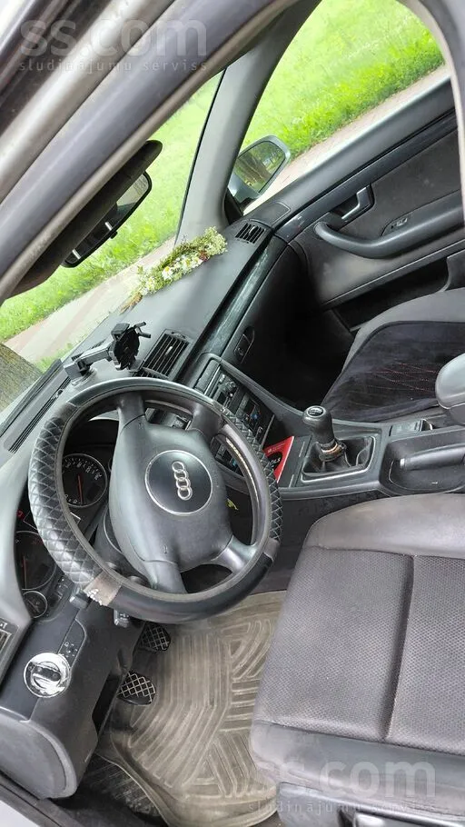 Audi Pārdodu lietotu auto, sakara ar jauna auto iegādi.