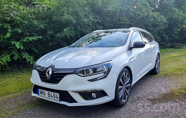 Pārdod Renault Megane. 1.3 benzīns. 
Latvijā iegādāta jauna pie oficiālā dī