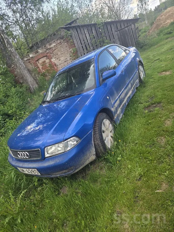 Audi Pārdodas Audi A4, 1.8 benzīns/gāze. 1996.gads. 