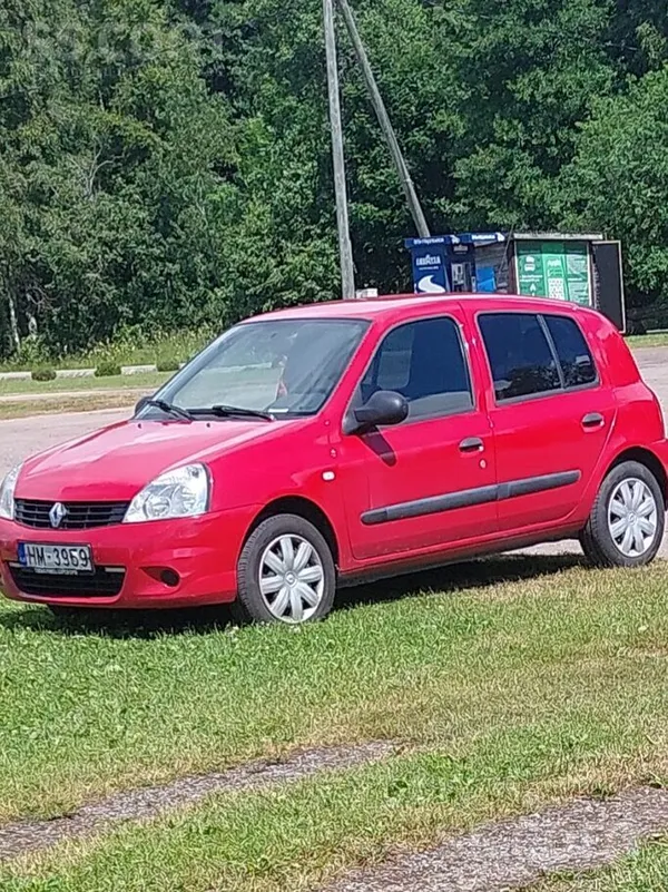 Renault Ekonomiska automašīna labā tehniskā stāvoklī. Gata