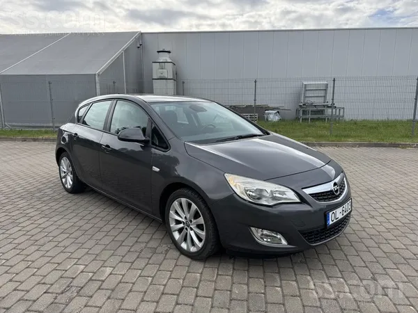 Opel Jauna TA 1.4 benzīns ar 103kw, bagātīga komplektāc