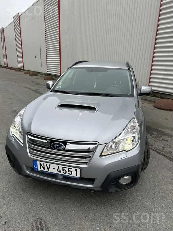 Subaru Pārdodu pēc Csn, aizmugurējā daļa uzsista. Jaunas