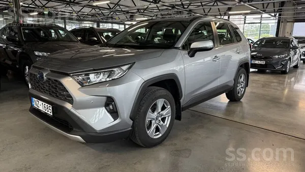 Toyota 2.5 Hibrīds (218Zs), Automāts, 4X4.