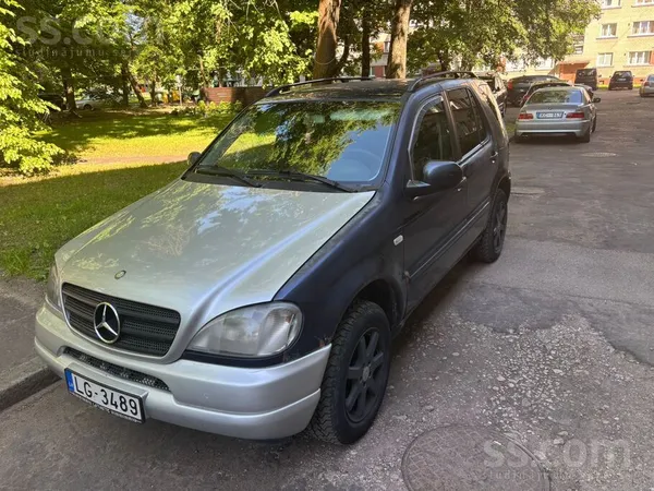 Mercedes Pārdodu savu ļoti vizuāli sagurušo mersi, bet ļoti