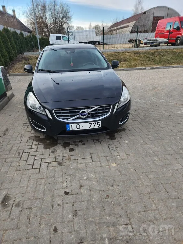 Volvo Pārdodu volvo s60 2.0d 100kw