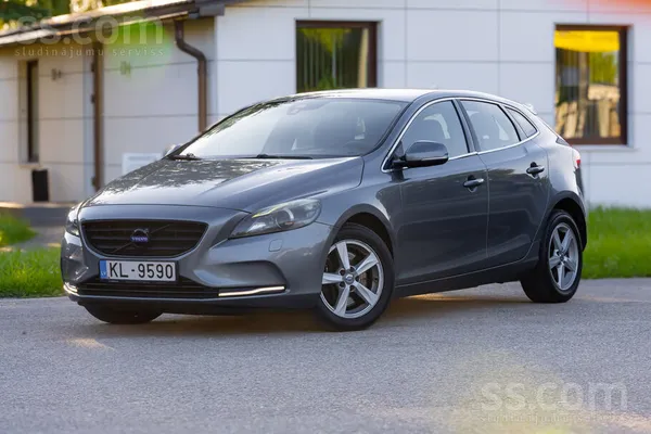 Volvo Volvo V40, automās, 2.0 dīzelis ar 110kw. 