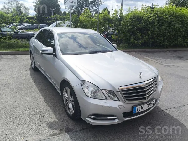 Mercedes E220