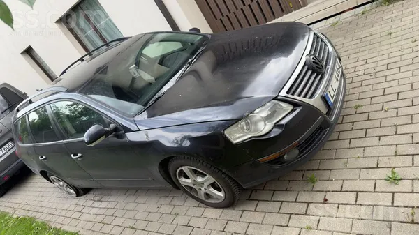 Volkswagen Pārdodu auto rezerves daļām pēc avārijas, ar auto