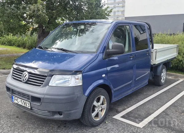 Volkswagen Jauna. T. A Labs darba auto, aizmugure jaunas brem