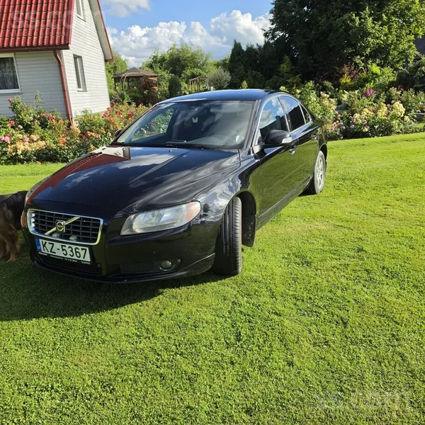 Volvo Pārdodu koptu un saudzētu auto ļoti labā stāvoklī