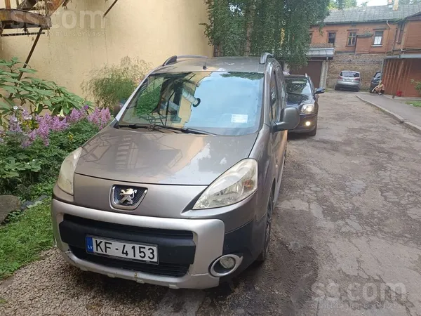 Peugeot Pārdodu mašīnu labā tehniskā stāvoklī, auto tiek i