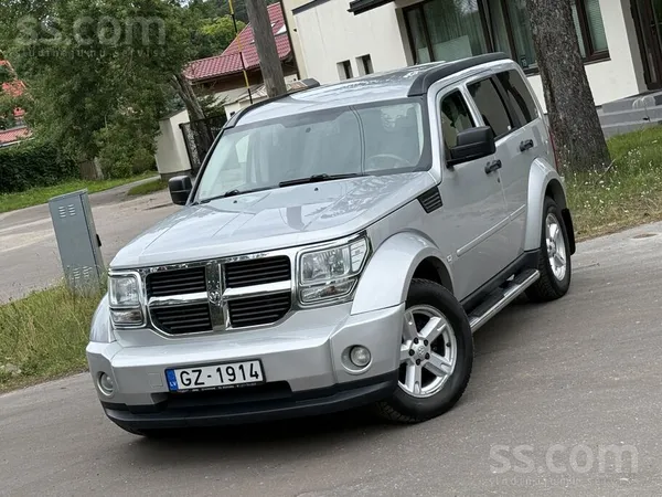 Dodge Pardodu Dodge Nitro ar 2.8Crdi-130Kw motoru. Autom