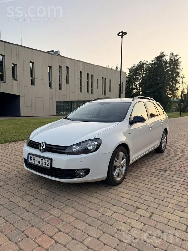 Pārdodu ekonomisku un uzticamu Volkswagen Golf 6 Variant. Auto ir tehniski l