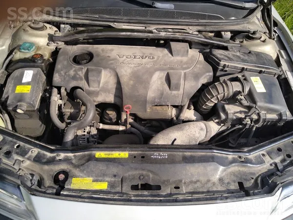 Volvo Motors strādā klusi , vienmērīgi , eļļu nerij , lī