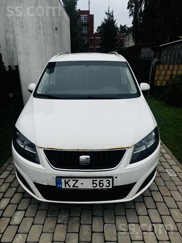 Seat Pardodu savu Seat. Kadai gimenei ar berniem loti n