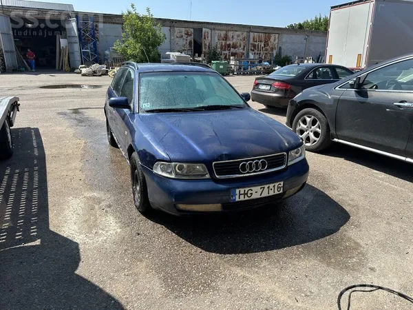 Audi Pārdod Audi A4 facelift , 2000.gada julijs, 1.8 be