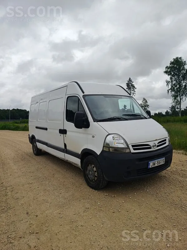 Pārdodu Nissan Interstar kravas busu garo un augsto jumtu L2h2. Auto ir darb