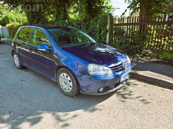 Volkswagen Pārdodas 2007. gada VW Golf. Mašīna ejoša, ar labu