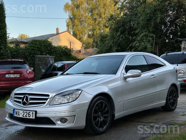 Pārdodu Mercedes-Benz Clc 220 Cdi

2009. gada Mercedes-Benz Clc 220 Cdi ar