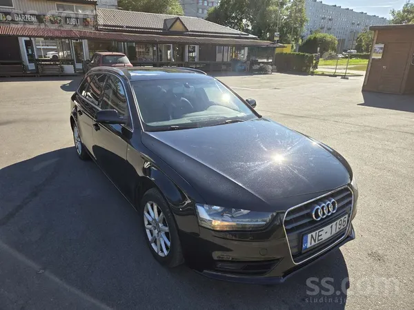 Audi Pārdod labu auto, ir vizuāli defekti kas braukšana