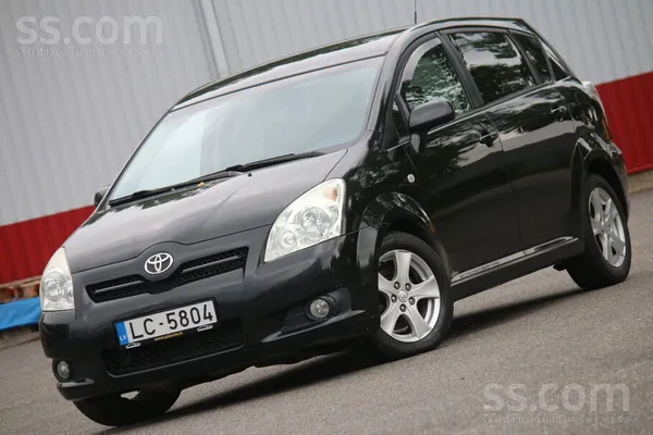 Toyota Toyota corolla verso 2.2 D-4D 100kw, 7 vietas.
