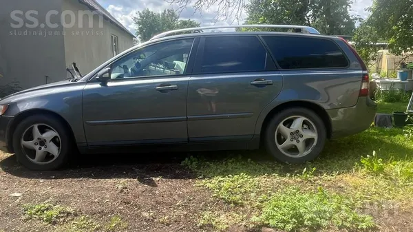 Volvo Pārdodu Volvo V50. 