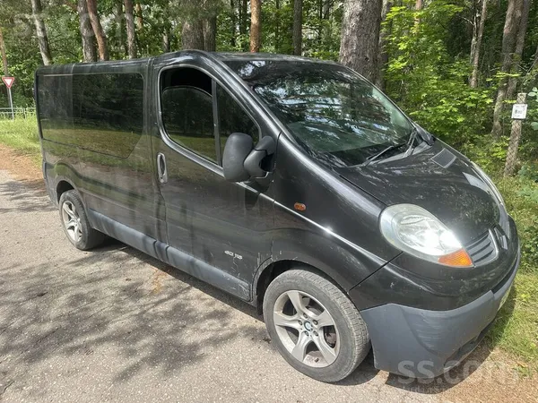Renault Braucams busiñš no Anglijas. Visi dok. Ok. ...