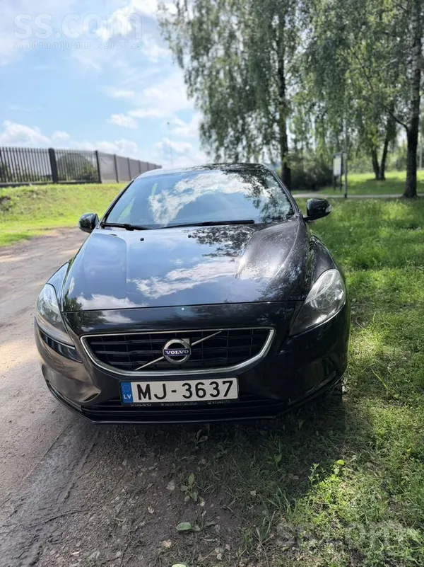 Volvo Auto labā stāvoklī, auto lietojusi sieviete, pilna