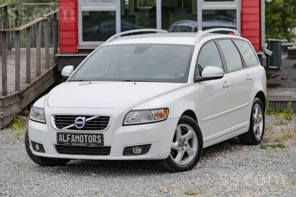Volvo V50 D3 Summum 150 Ps