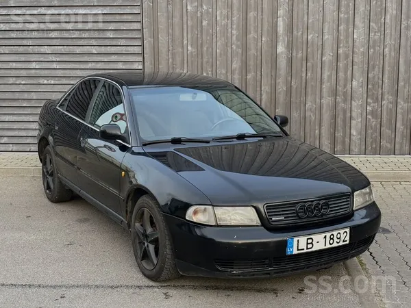 Audi Pārdodu Audi A4 2.5d 110kw quattro. Ļoti jaudīgs u