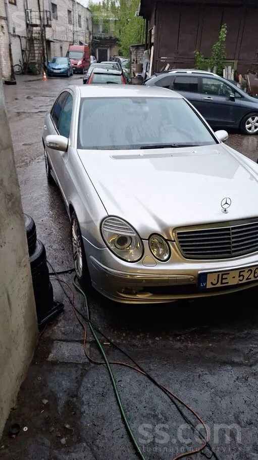 Mercedes Продаю так уезжаю в командировку, есть ржавчины ..