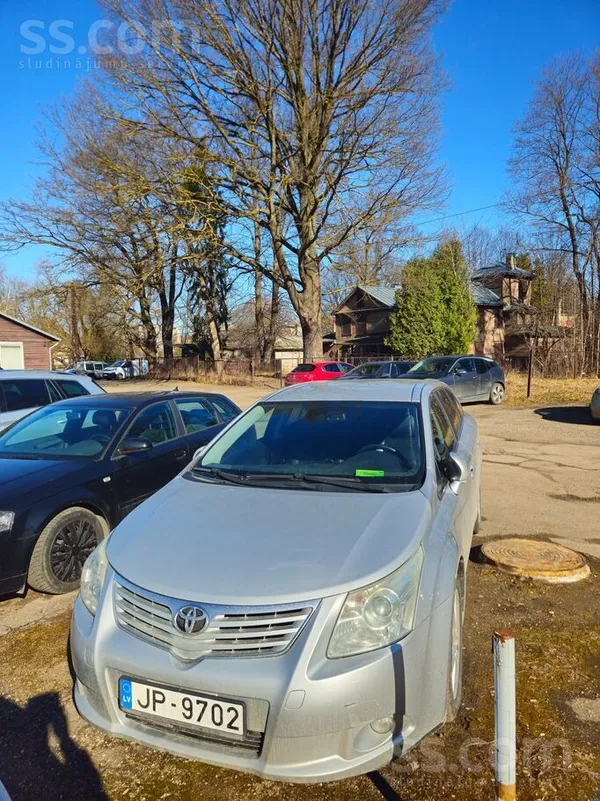 Toyota Tirgojas toyota avensis ar 2.2 dīzeļa motoru (110K