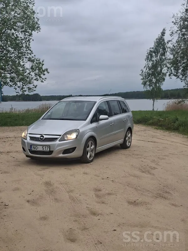 Opel Mašīna labā stāvoklī pirms 1000 km samainīta zobsi