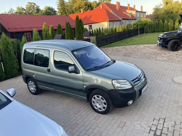 Peugeot Saimnieks pārdod mašīnu Peugeot partner 2, 0 Hdi 6