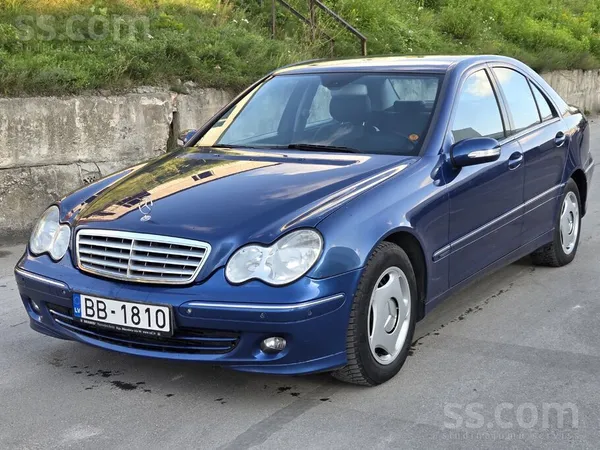 Mercedes Auto ir smuks. Automāts. Principā bez rūsas. Viss 