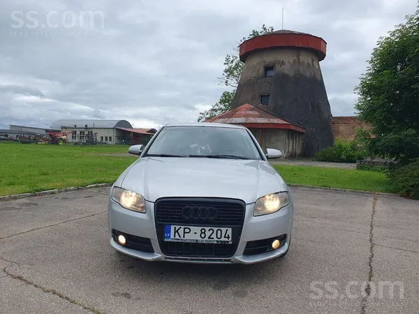 Audi Jauna skate. Labs darba. ikdienas auto. Dzinējs la