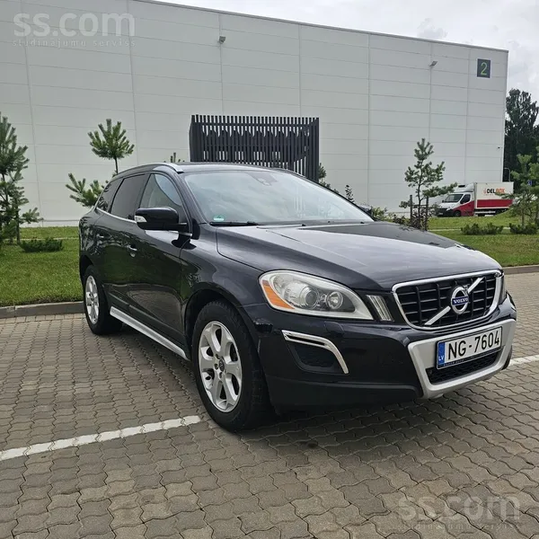 Volvo Xc60 Black Sapphire Metalic 4x4, 2, 4 dizel, 120kw, Jauna T. A. , Ideā