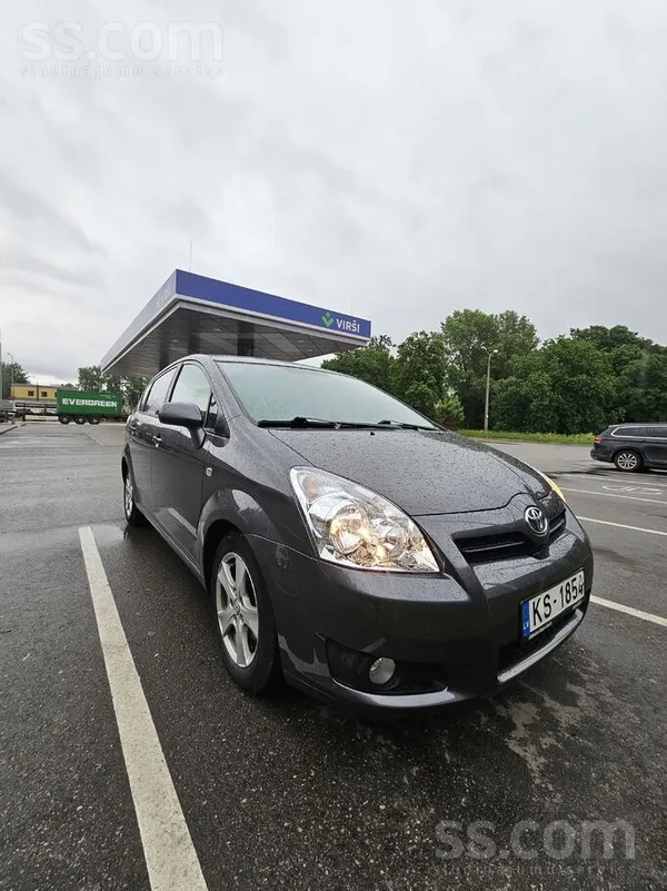 Toyota Toyota corolla verso 2.2 D-4D 100kw, 7 vietas. 