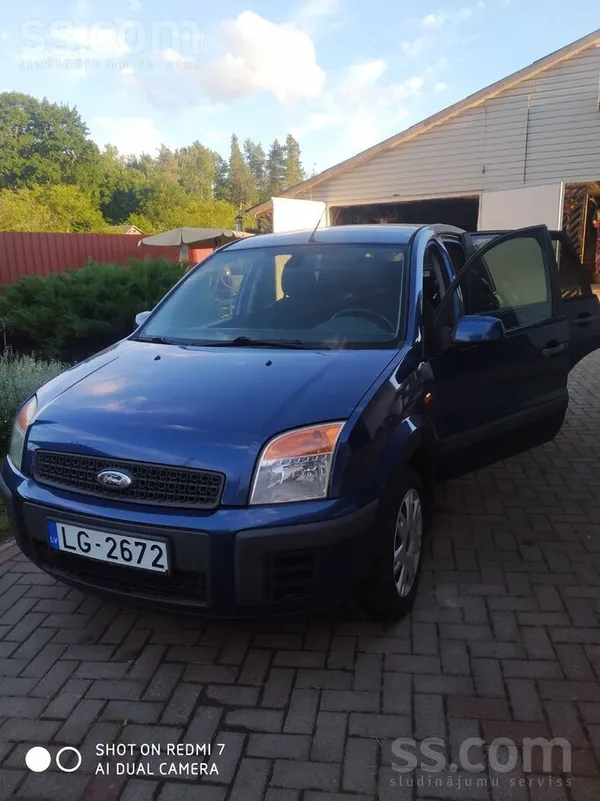 Ford Pārdodu uzticamu fordiņu. Jaunas riepas. Kā arī ot
